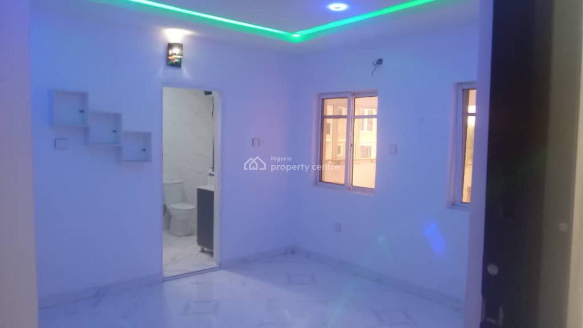 Serviced 4bedroom Penthouse Flat, Estate, Sangotedo, Ajah, Lagos, Flat / Apartment for Rent