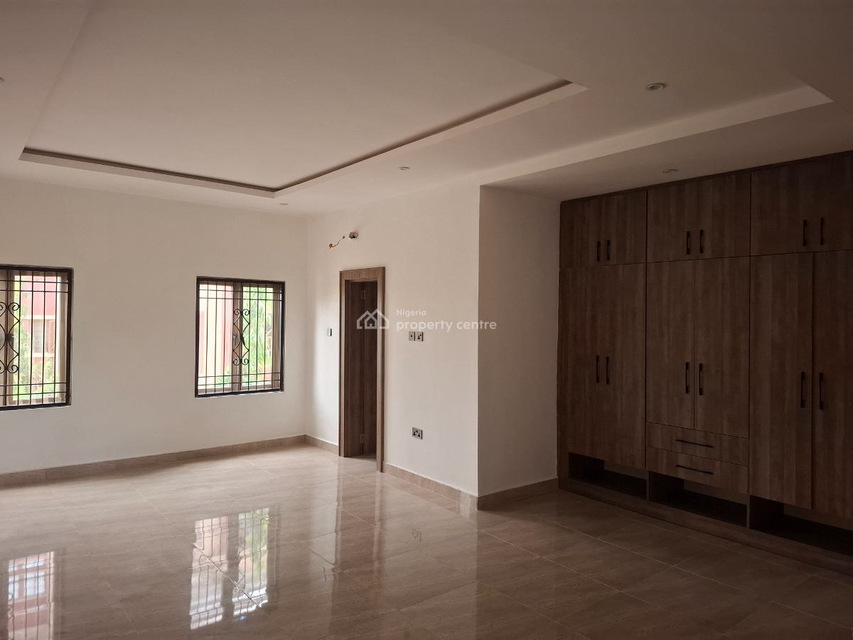 a 4 Bedroom Flat with Swimming Pool & Gym, Apo Legislative Quarters, Apo, Abuja, Flat / Apartment for Rent
