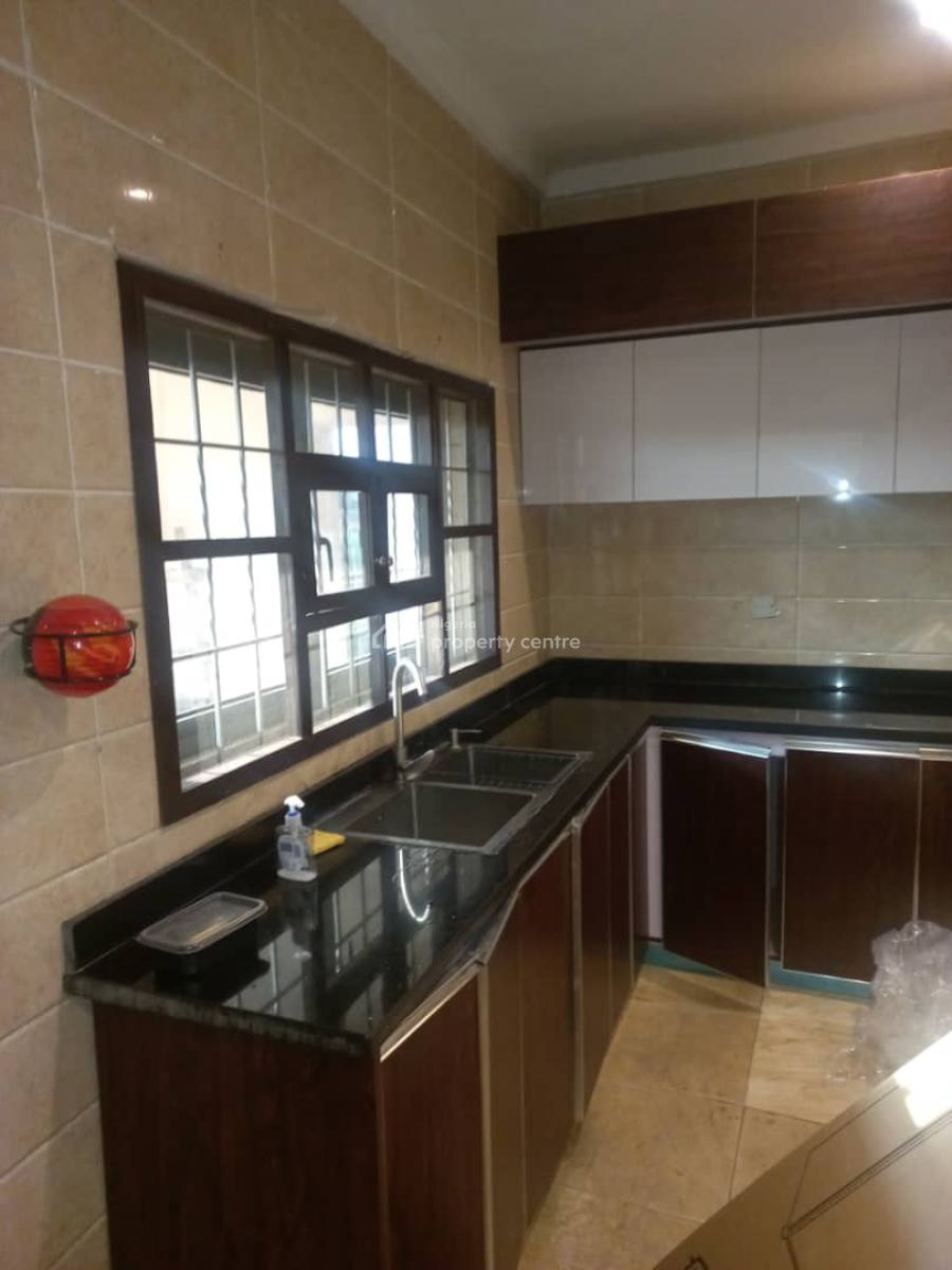 a 4 Bedroom Flat with Swimming Pool & Gym, Legislative Quarters, Apo, Abuja, Flat / Apartment for Rent