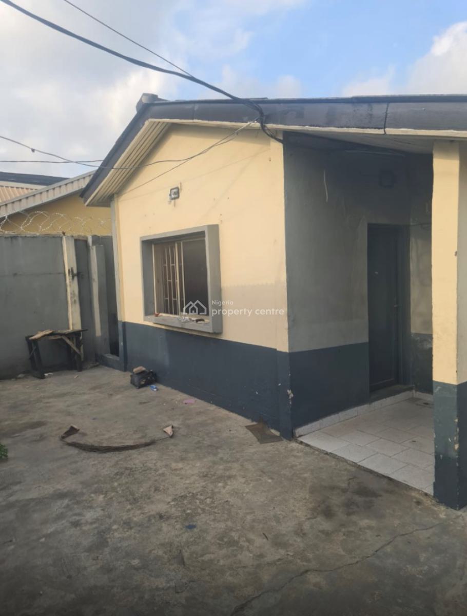 Bungalow on Sizeable Plot of Land, Ogunsanya/surulere/lagos, Surulere, Lagos, Detached Bungalow for Sale