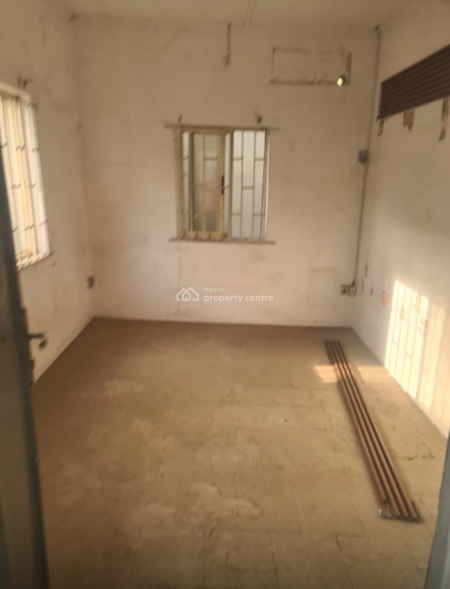 Bungalow on Sizeable Plot of Land, Ogunsanya/surulere/lagos, Surulere, Lagos, Detached Bungalow for Sale