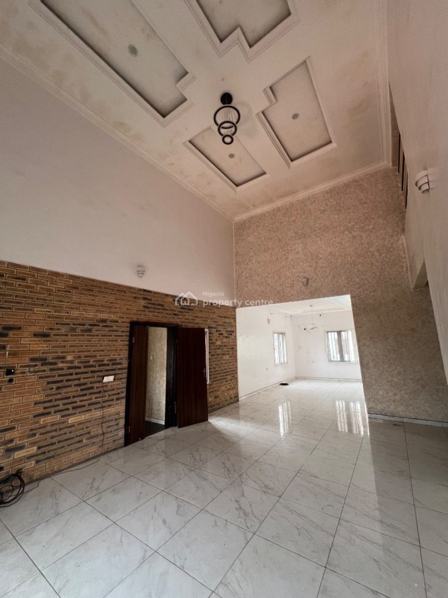 Exotic and Massive 4-bedroom Terrace, Osapa, Lekki, Lagos, Flat / Apartment for Rent