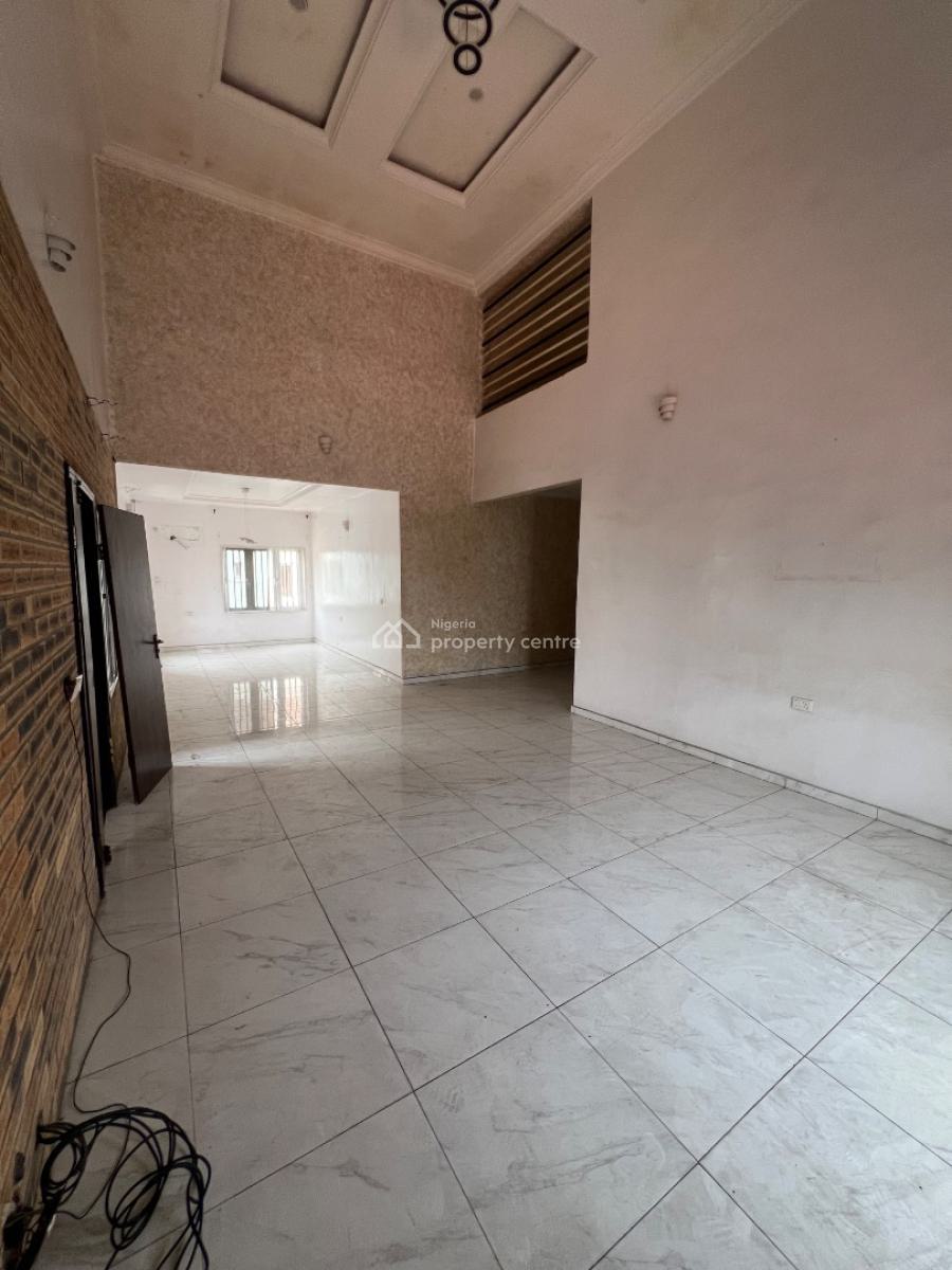 Exotic and Massive 4-bedroom Terrace, Osapa, Lekki, Lagos, Flat / Apartment for Rent