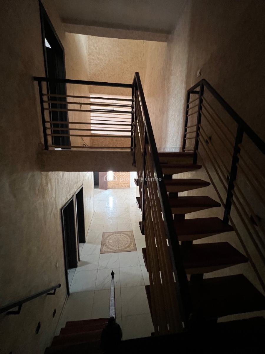 Exotic and Massive 4-bedroom Terrace, Osapa, Lekki, Lagos, Flat / Apartment for Rent