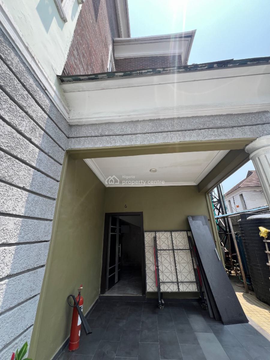 Exotic and Massive 4-bedroom Terrace, Osapa, Lekki, Lagos, Flat / Apartment for Rent