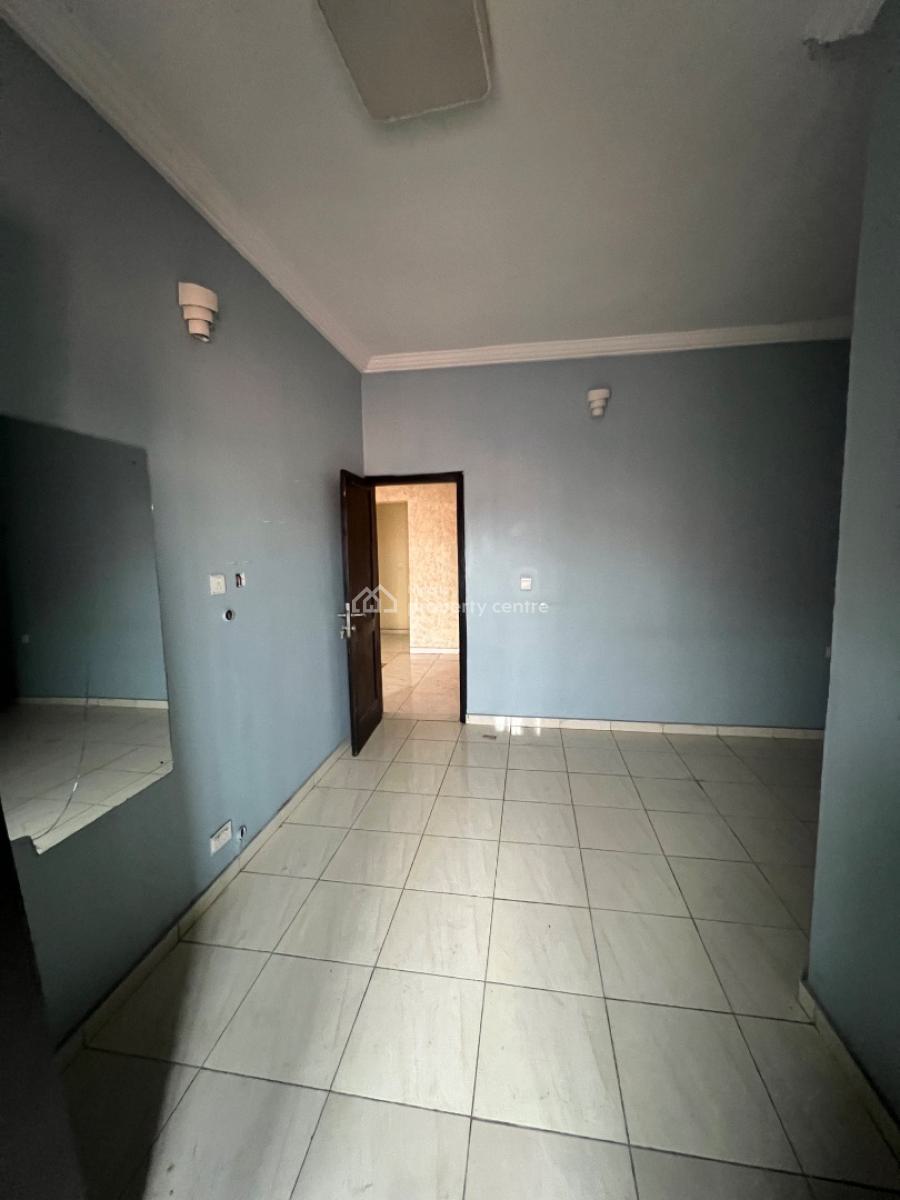 Exotic and Massive 4-bedroom Terrace, Osapa, Lekki, Lagos, Flat / Apartment for Rent