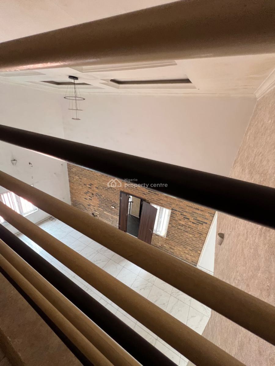 Exotic and Massive 4-bedroom Terrace, Osapa, Lekki, Lagos, Flat / Apartment for Rent
