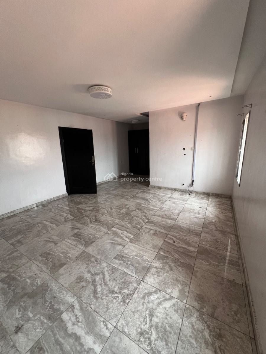 Exotic and Massive 4-bedroom Terrace, Osapa, Lekki, Lagos, Flat / Apartment for Rent