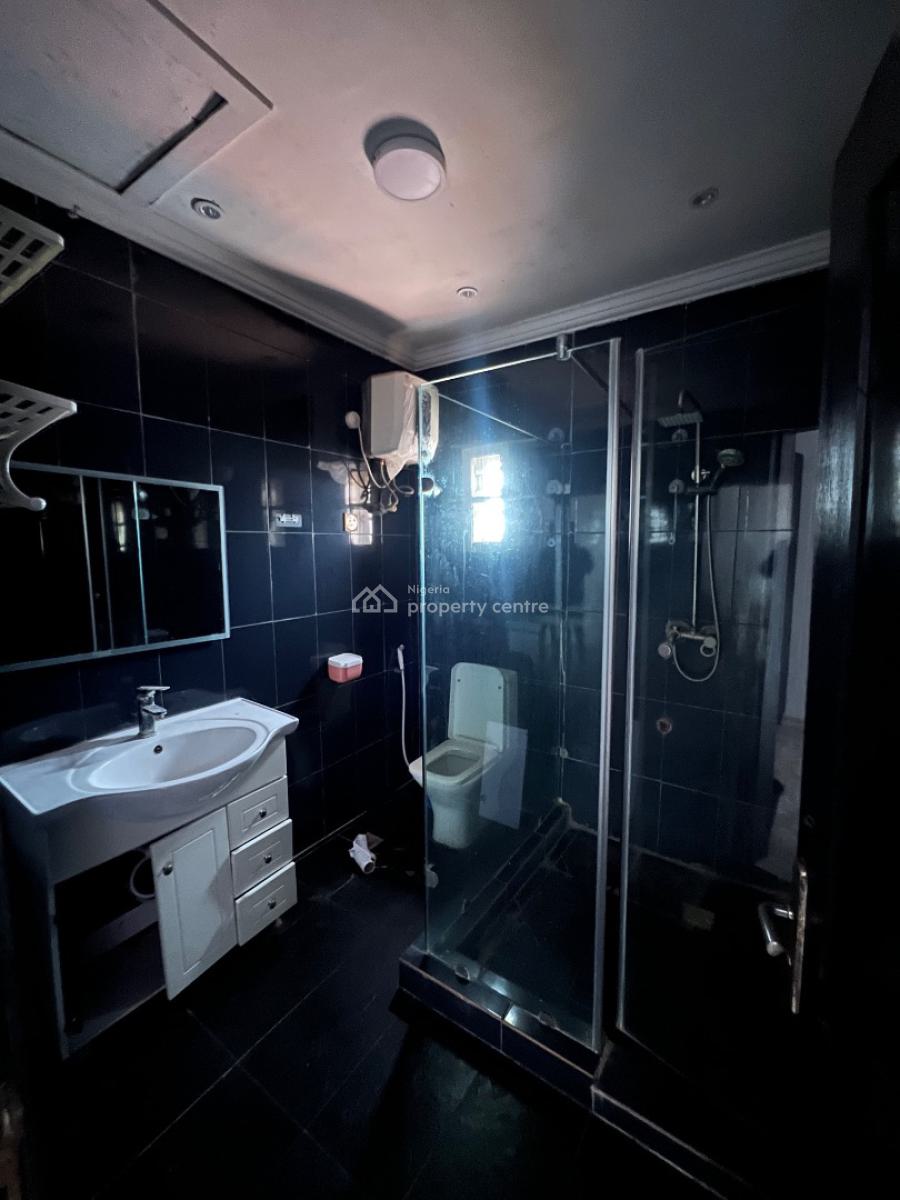 Exotic and Massive 4-bedroom Terrace, Osapa, Lekki, Lagos, Flat / Apartment for Rent