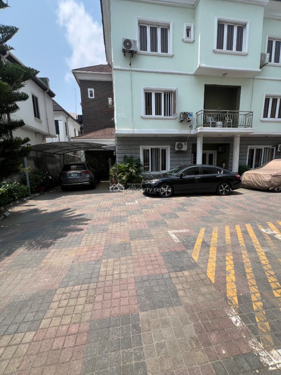 Exotic and Massive 4-bedroom Terrace, Osapa, Lekki, Lagos, Flat / Apartment for Rent