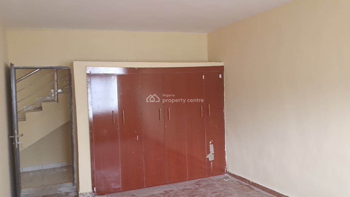 Well Renovated 4bedroom Semi-detached Duplex with Bq, Gwarinpa, Abuja, Gwarinpa, Abuja, Semi-detached Duplex for Rent