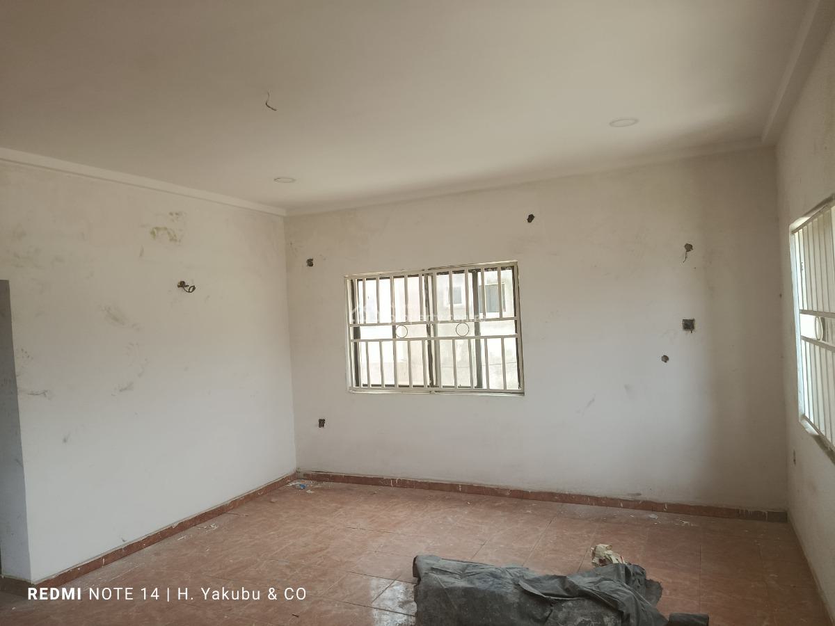 Well Renovated 4bedroom Semi-detached Duplex with Bq, Gwarinpa, Abuja, Gwarinpa, Abuja, Semi-detached Duplex for Rent