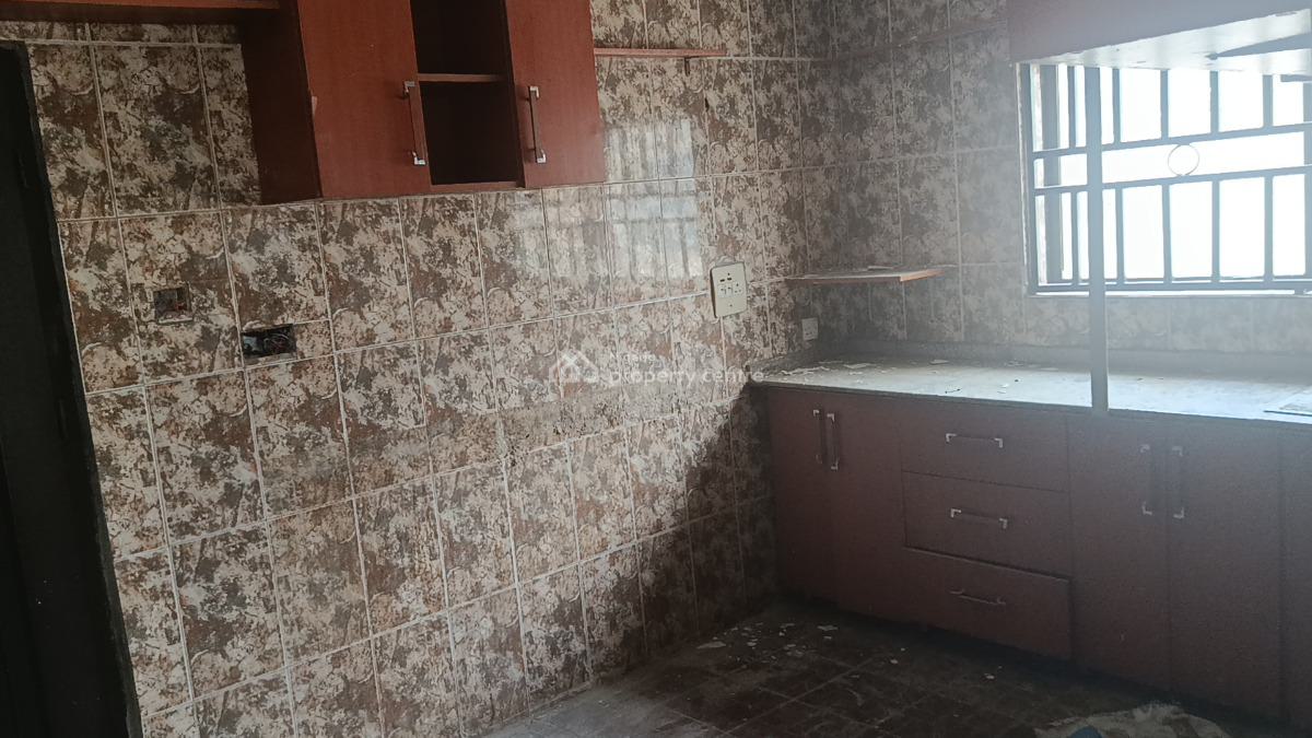 Well Renovated 4bedroom Semi-detached Duplex with Bq, Gwarinpa, Abuja, Gwarinpa, Abuja, Semi-detached Duplex for Rent