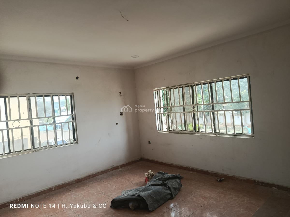 Well Renovated 4bedroom Semi-detached Duplex with Bq, Gwarinpa, Abuja, Gwarinpa, Abuja, Semi-detached Duplex for Rent