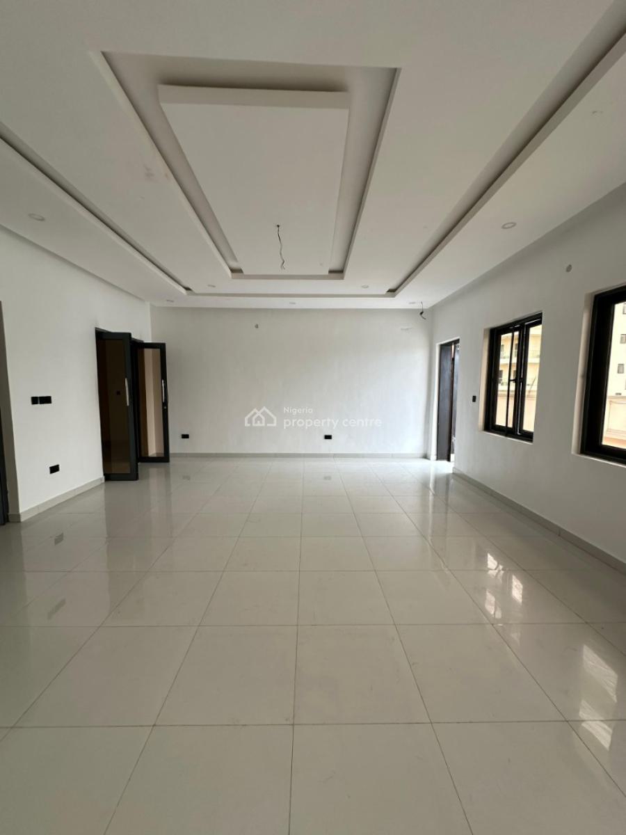 Spaciously Built 2 Bedroom Penthouse with Elevator, Lekki Phase 1, Lekki, Lagos, House for Rent