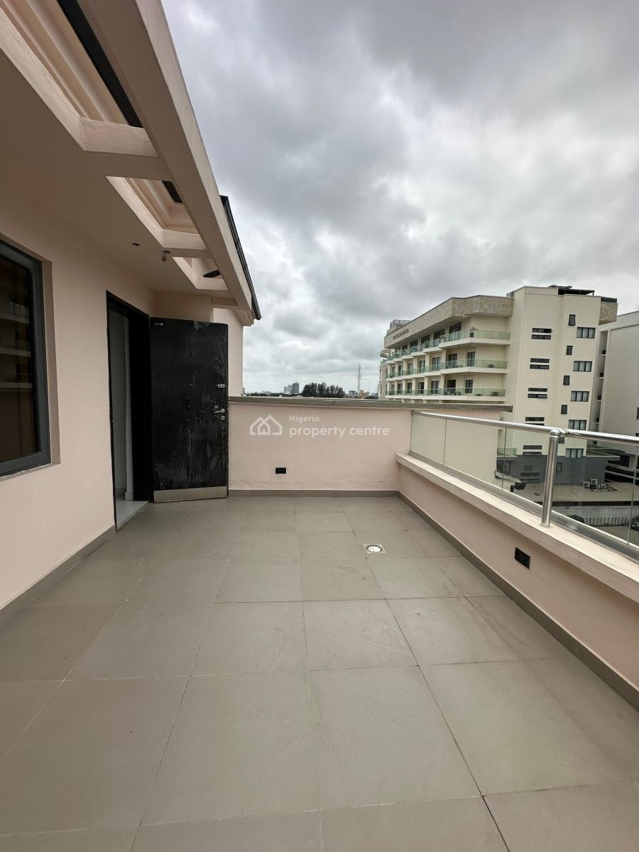 Spaciously Built 2 Bedroom Penthouse with Elevator, Lekki Phase 1, Lekki, Lagos, House for Rent