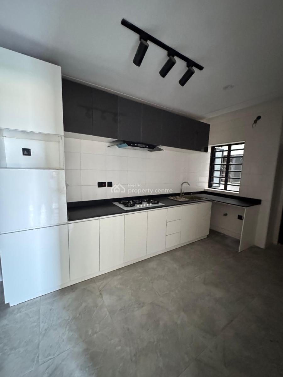 2 Bedrooms, Ologolo, Lekki, Lagos, Flat / Apartment for Rent
