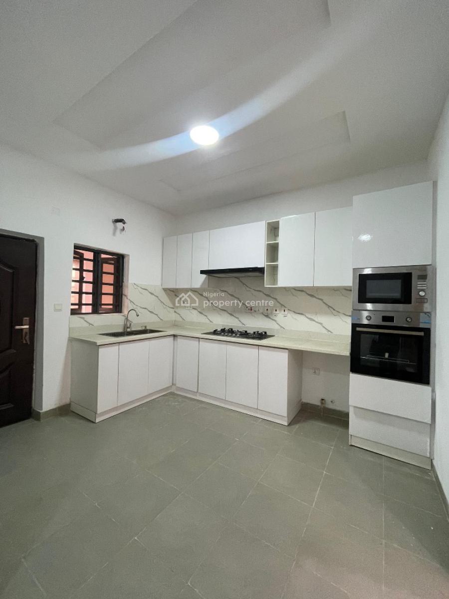Contemporary 2 Bedroom Apartment in Lekki Phase 1, Lekki Phase1, Lekki Phase 1, Lekki, Lagos, Block of Flats for Sale