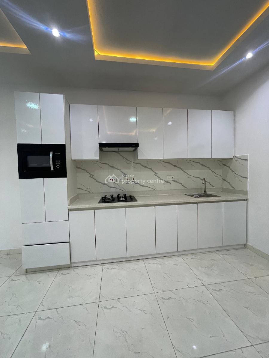 Contemporary 2 Bedroom Apartment in Lekki Phase 1, Lekki Phase1, Lekki Phase 1, Lekki, Lagos, Block of Flats for Sale
