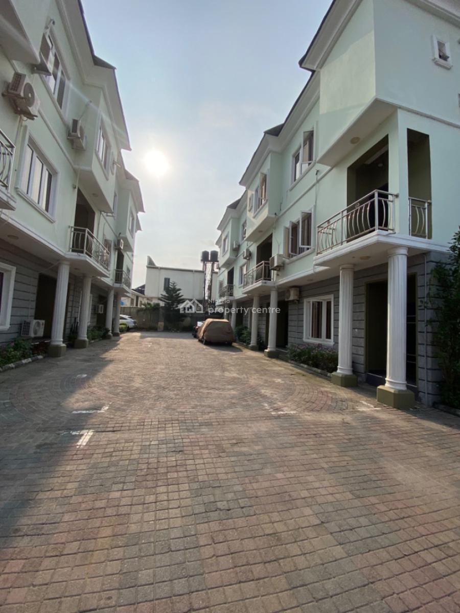 Serviced 4 Bedrooms Terrace Duplex (big Parlour Space), Osapa London Lekki, Osapa, Lekki, Lagos, Terraced Duplex for Rent