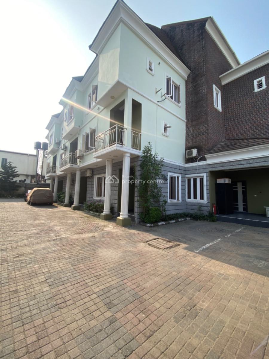 Serviced 4 Bedrooms Terrace Duplex (big Parlour Space), Osapa London Lekki, Osapa, Lekki, Lagos, Terraced Duplex for Rent