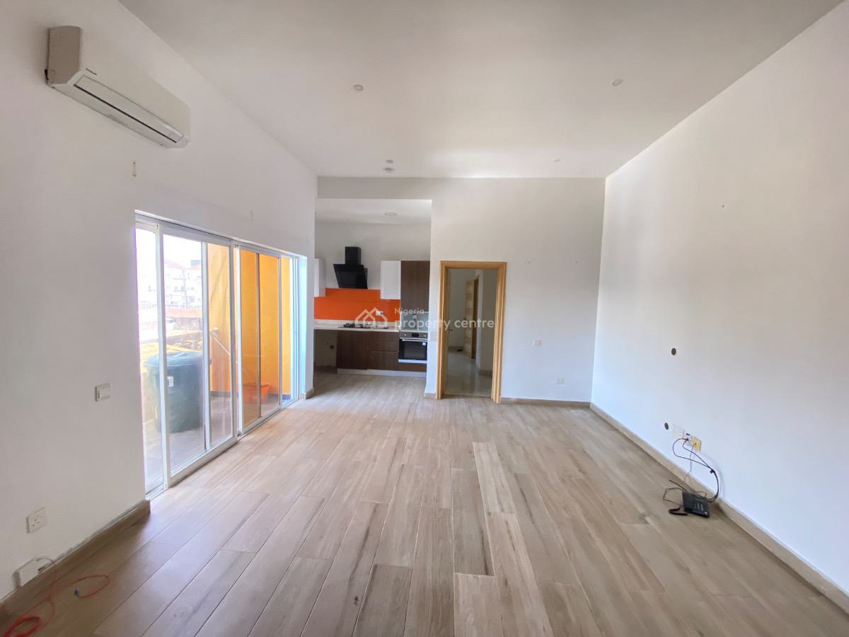 Spacious Mini Flat in a Secured Estate, Lekki Right, Lekki Phase 1, Lekki, Lagos, Mini Flat (room and Parlour) for Rent