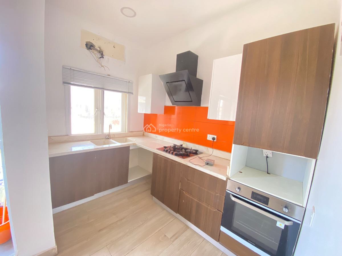Spacious Mini Flat in a Secured Estate, Lekki Right, Lekki Phase 1, Lekki, Lagos, Mini Flat (room and Parlour) for Rent