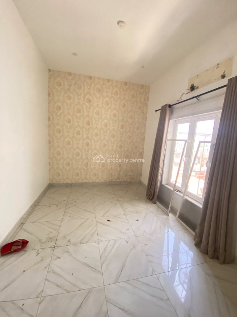 Spacious Mini Flat in a Secured Estate, Lekki Right, Lekki Phase 1, Lekki, Lagos, Mini Flat (room and Parlour) for Rent