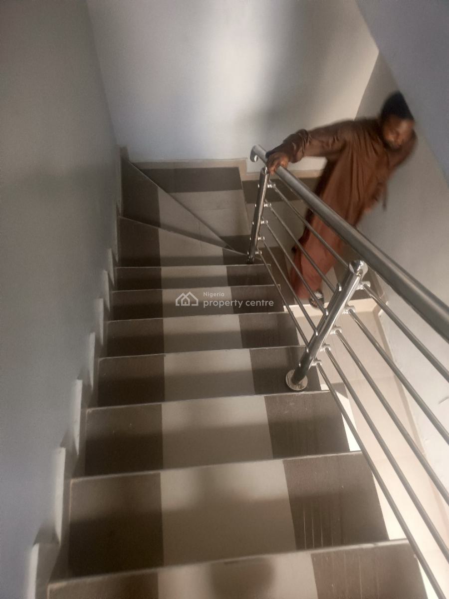 Lovely Spacious 3 Bedroom Flat +ensuite+upstairs, Behind County Hospital, Aguda, Ogba, Ikeja, Lagos, Flat / Apartment for Rent