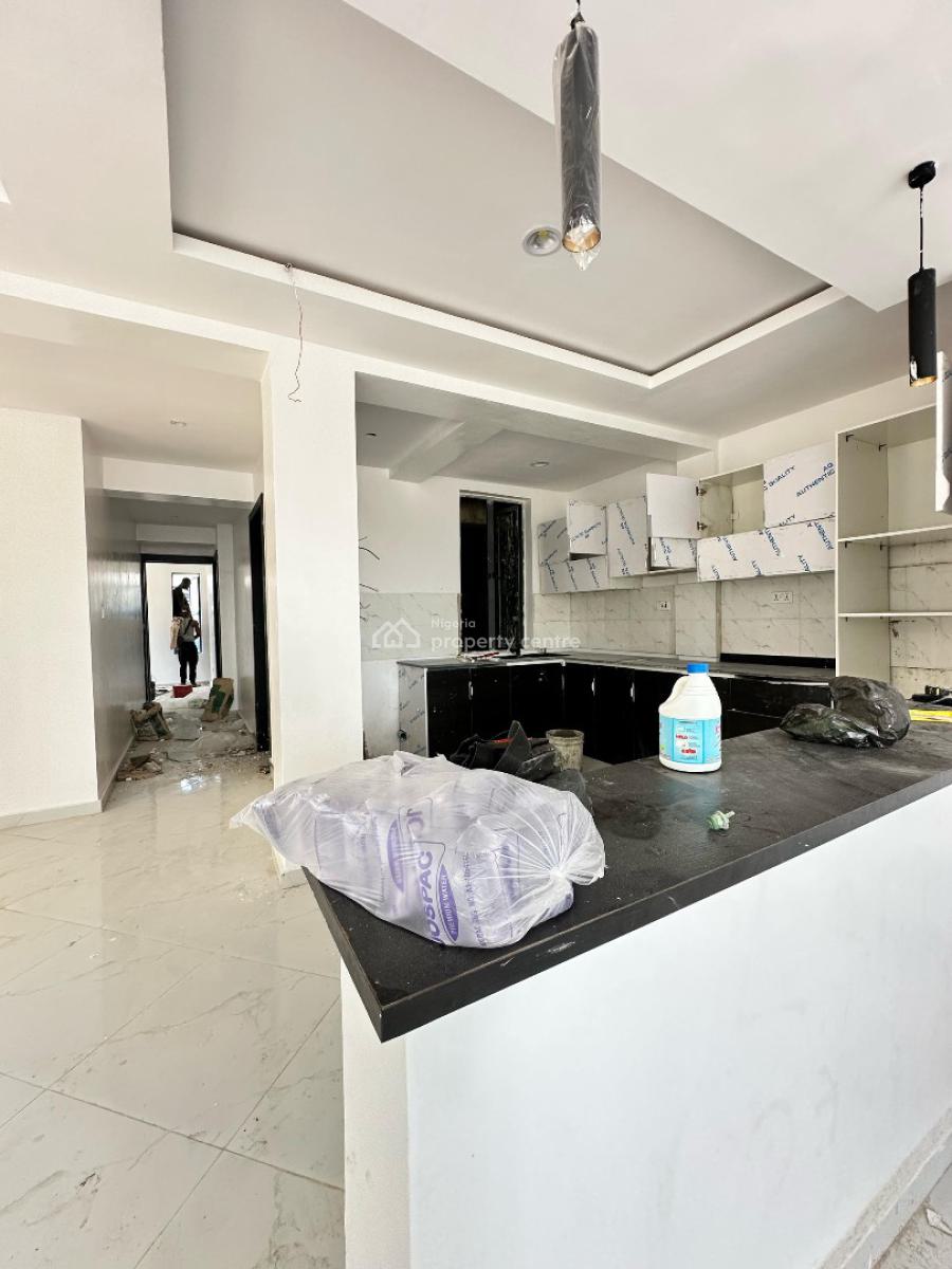 Beautifully Built 2 Bedroom Apartment with Gym, Chevron Toll Gate, Lekki, Lagos, Block of Flats for Sale