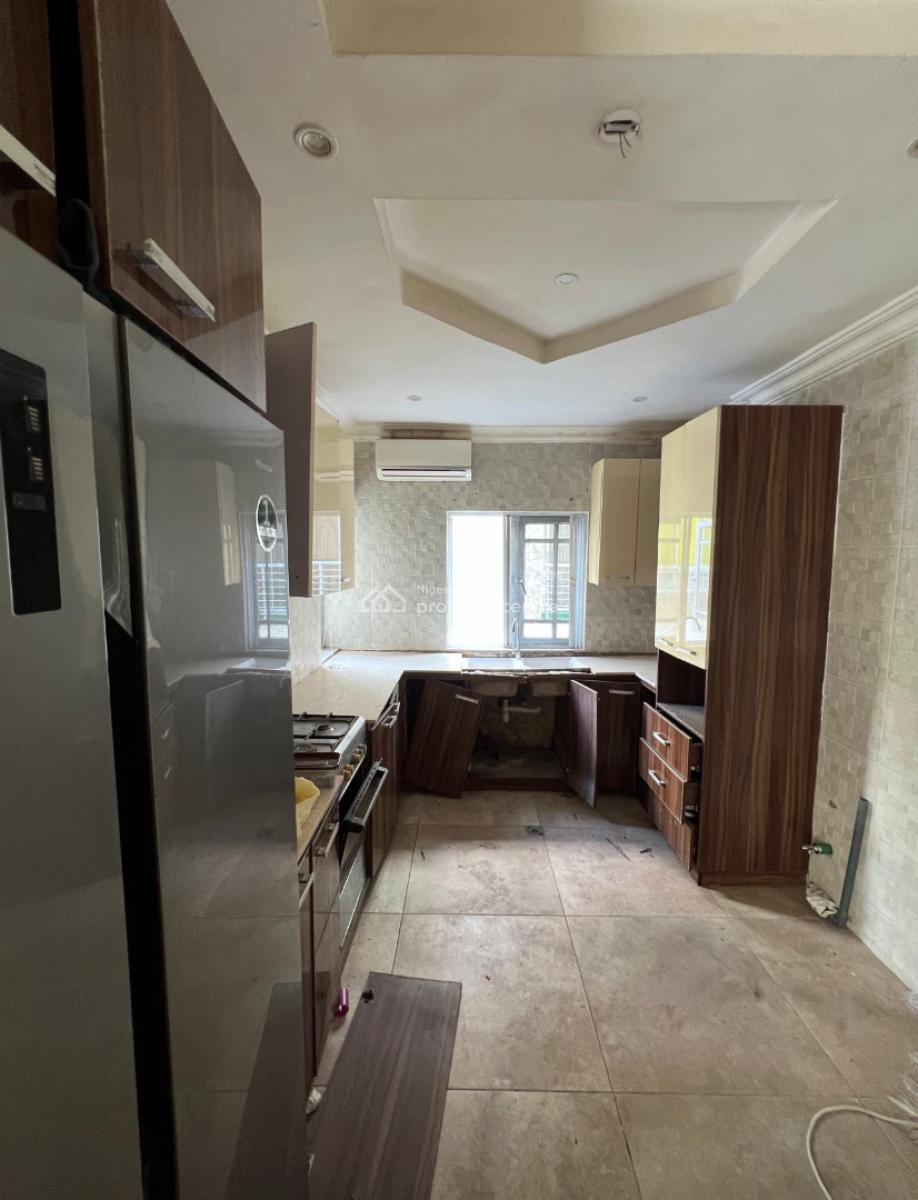 Exquisite 2 Bedroom Apartment, Lekki Phase 1, Lekki Phase 1, Lekki, Lagos, Flat / Apartment for Rent