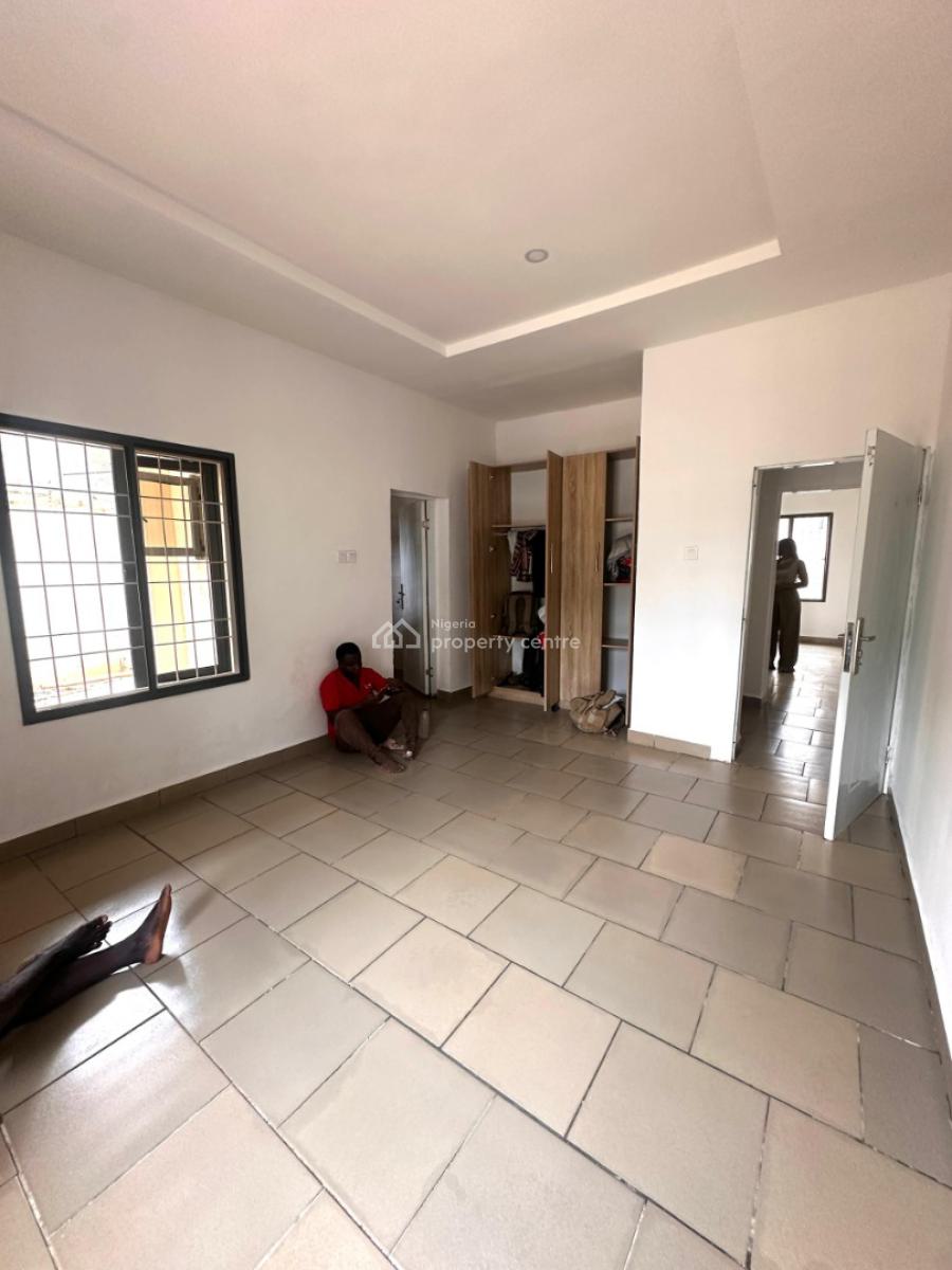 Fairly Used 2 Bedroom Apartment, By Glimore, Jahi, Abuja, Flat / Apartment for Rent