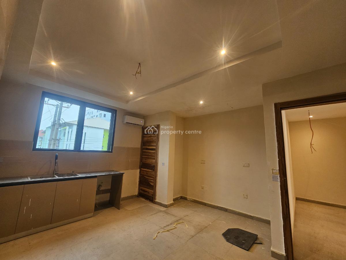 Newly Built 3 Bedrooms Apartment with Bq, Off Admiralty, Lekki Phase 1, Lekki, Lagos, Flat / Apartment for Sale