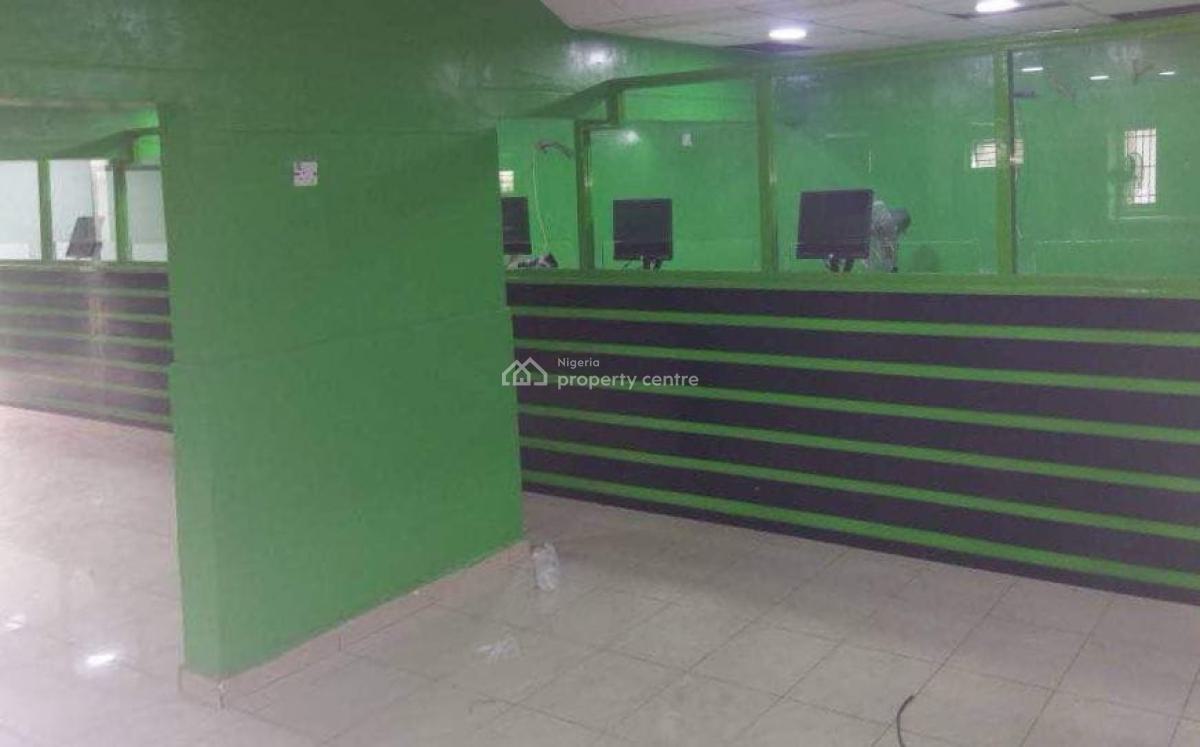 a Commercial Property on 500sqm, Oshodi Apapa Expressway By Oshodi Bus Stop Lagos, Oshodi, Lagos, Commercial Property for Rent