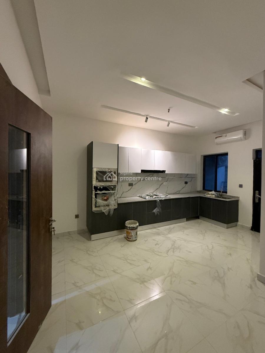 Quintessential 3-bedroom Apartments, Guzape District, Abuja, Terraced Duplex for Sale