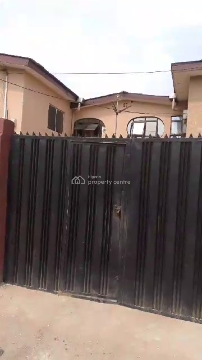 6 Units 0f 2bedroom+1unit of 3bedroom, Orelope Street, Egbeda, Alimosho, Lagos, Block of Flats for Sale