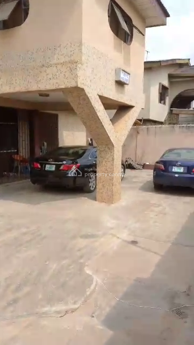 6 Units 0f 2bedroom+1unit of 3bedroom, Orelope Street, Egbeda, Alimosho, Lagos, Block of Flats for Sale