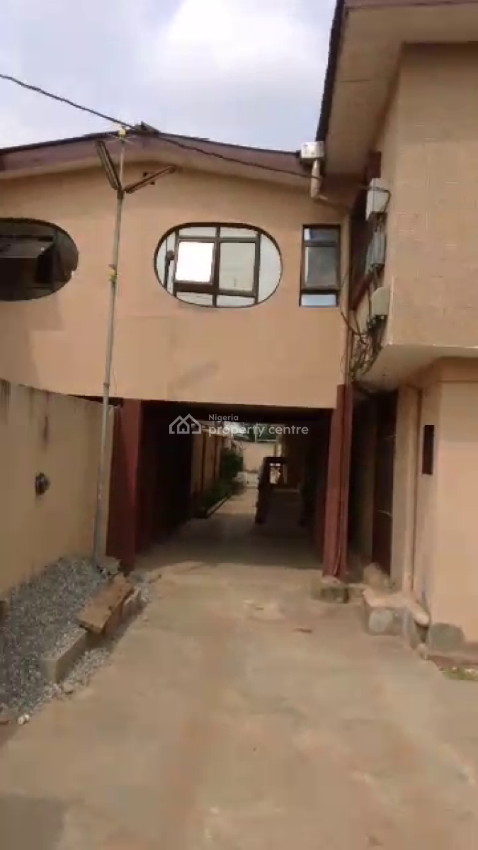 6 Units 0f 2bedroom+1unit of 3bedroom, Orelope Street, Egbeda, Alimosho, Lagos, Block of Flats for Sale