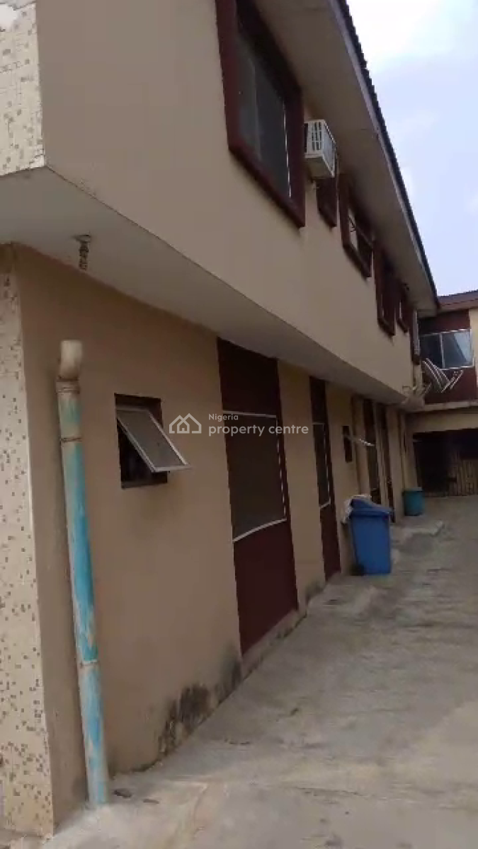 6 Units 0f 2bedroom+1unit of 3bedroom, Orelope Street, Egbeda, Alimosho, Lagos, Block of Flats for Sale