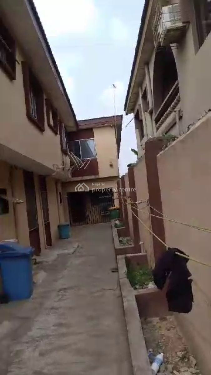 6 Units 0f 2bedroom+1unit of 3bedroom, Orelope Street, Egbeda, Alimosho, Lagos, Block of Flats for Sale