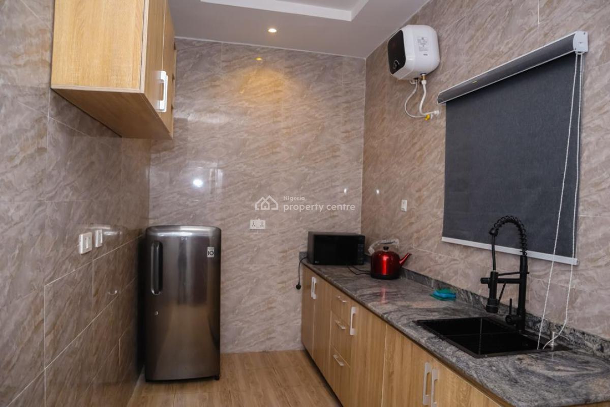2 Bedrooms Flat, Gra, Ogudu, Lagos, Flat / Apartment Short Let