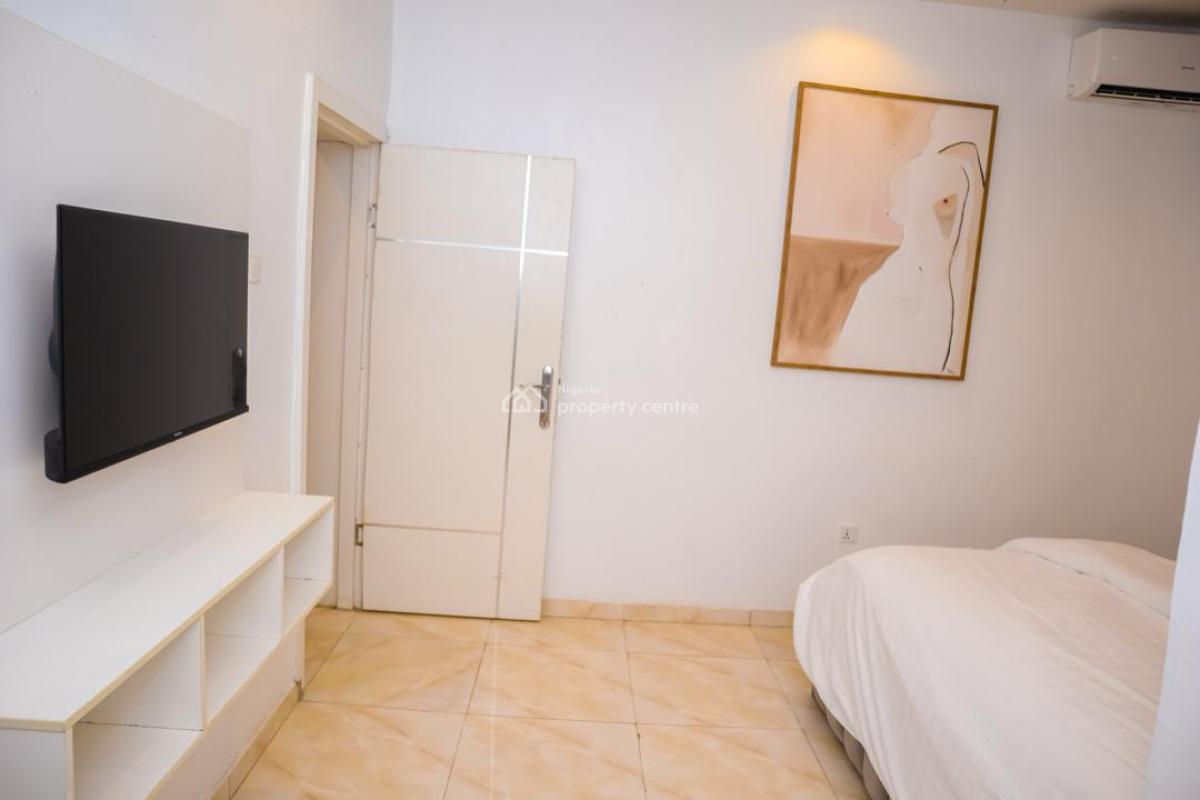 2 Bedrooms Flat, Gra, Ogudu, Lagos, Flat / Apartment Short Let