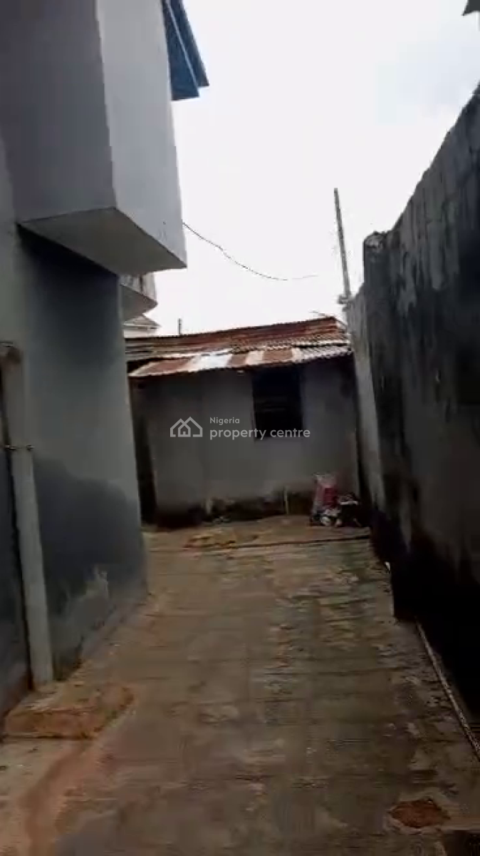 1unit of 3bedroom Flat+2units of 2bedroom Flat+5units of Mini Flat, Tejumola Estate, Egbeda, Alimosho, Lagos, Block of Flats for Sale