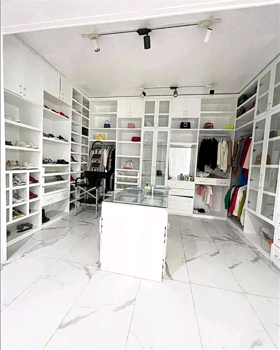 Discreet Luxury  Osapa  Lekki. This 5 Bedroom Home Offers The Privac, Osapa, Lekki, Lagos, House for Sale