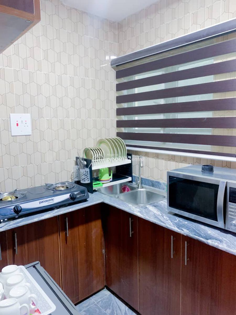 2 Bedroom Flat, Shangisha, Gra Phase 2, Magodo, Lagos, Flat / Apartment Short Let
