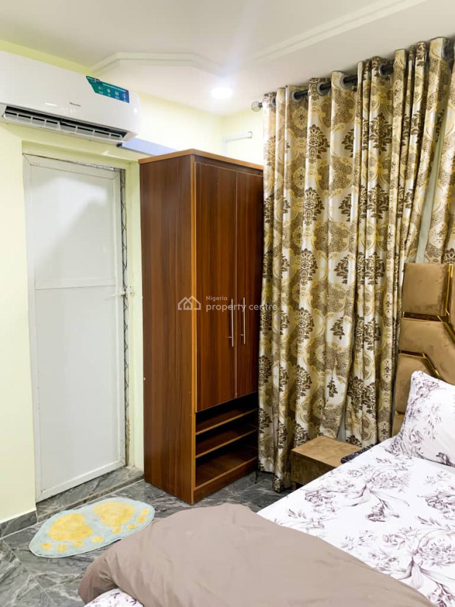2 Bedroom Flat, Shangisha, Gra Phase 2, Magodo, Lagos, Flat / Apartment Short Let