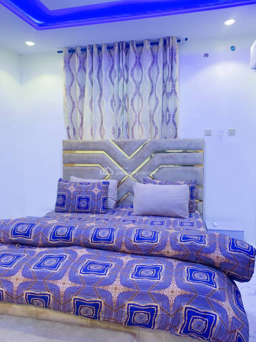 3 Bedrooms Flat, Shangisha, Gra Phase 2, Magodo, Lagos, Flat / Apartment Short Let