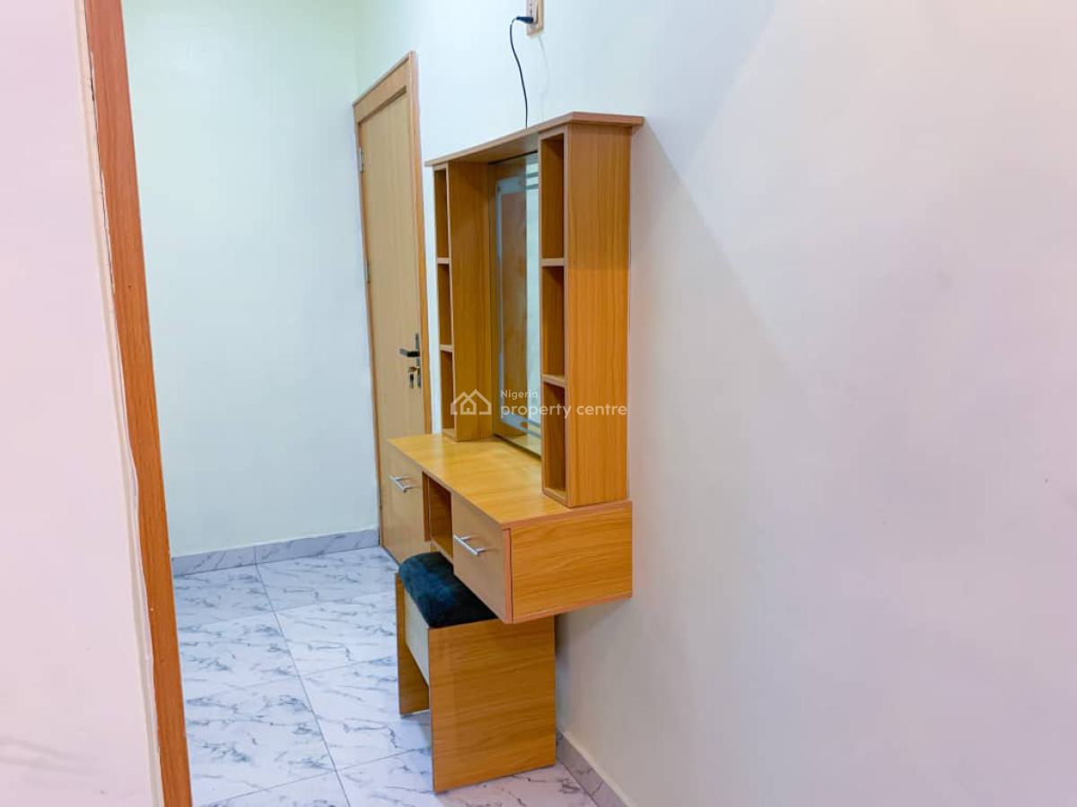 3 Bedrooms Flat, Shangisha, Gra Phase 2, Magodo, Lagos, Flat / Apartment Short Let