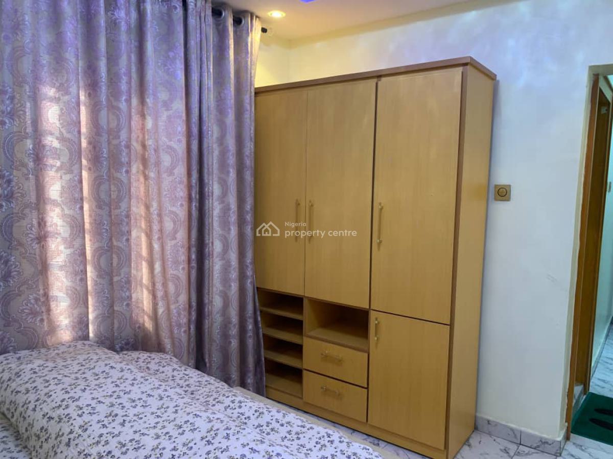 3 Bedrooms Flat, Shangisha, Gra Phase 2, Magodo, Lagos, Flat / Apartment Short Let