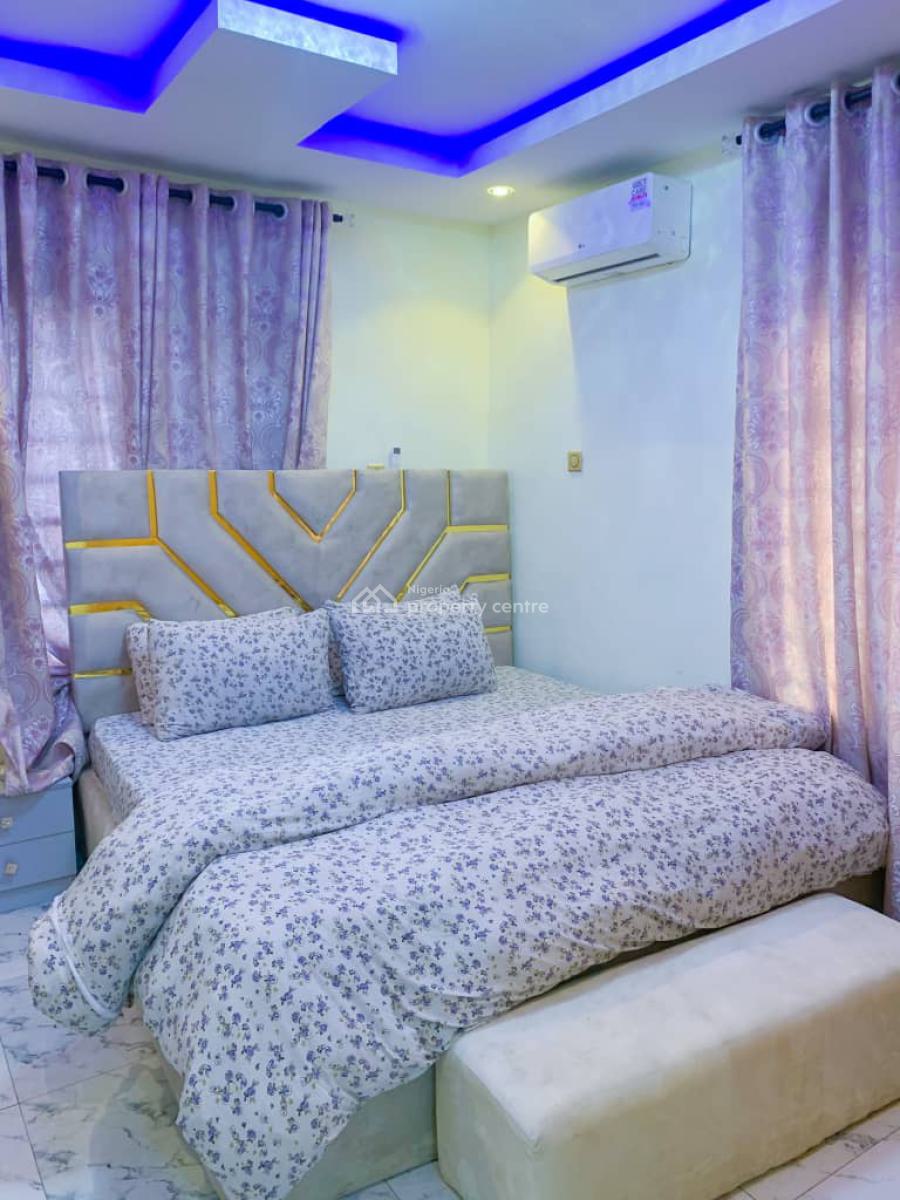 3 Bedrooms Flat, Shangisha, Gra Phase 2, Magodo, Lagos, Flat / Apartment Short Let